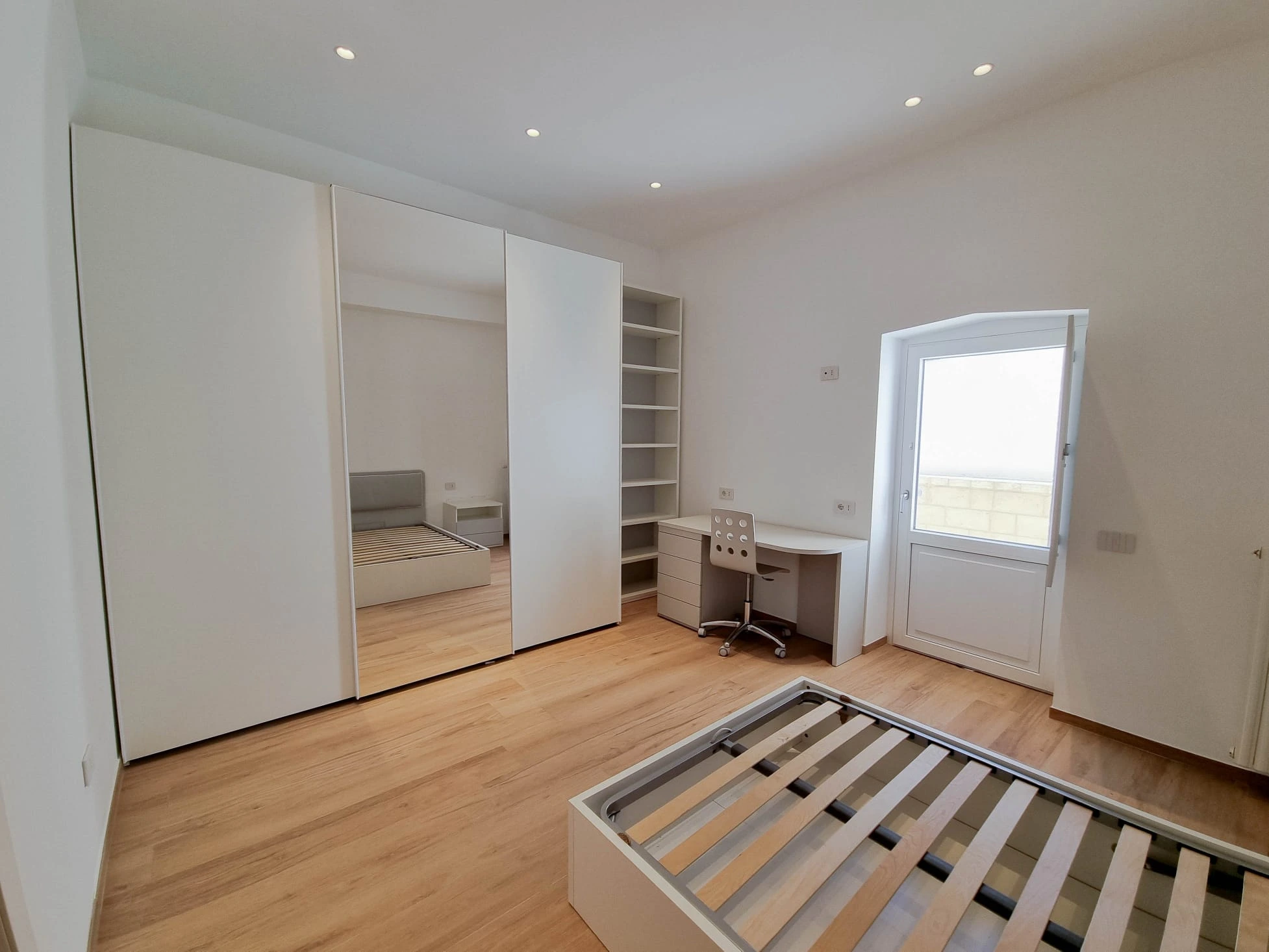 Camera5 - Zona notte su misura, armadi e cabine armadio personalizzate | Quattroper