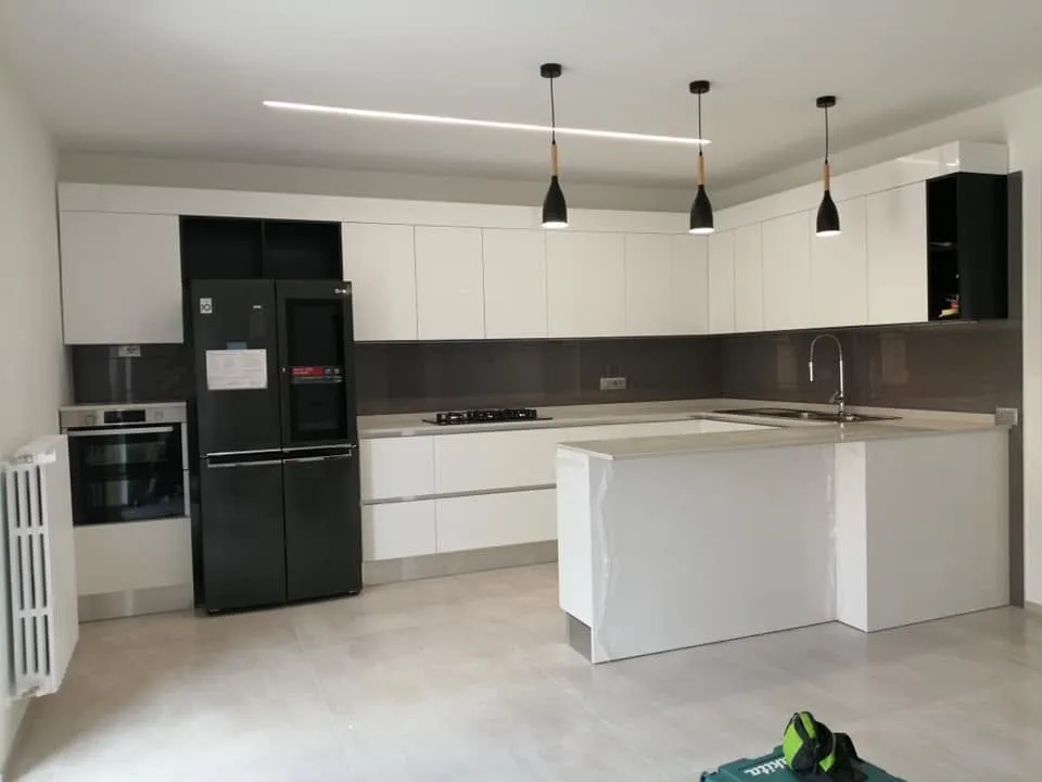 468421933 8482937831833111 1697952953848863089 N 11zon - Cucina di design su misura, progettazione interni di lusso | Quattroper