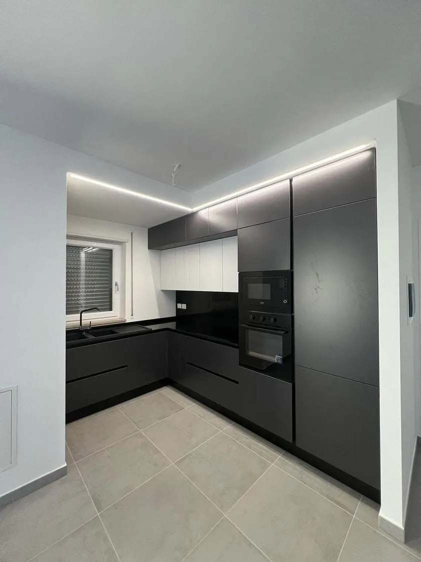 492044112 1239357604857680 4855395268398156738 N 11zon - Cucina di design su misura, progettazione interni di lusso | Quattroper