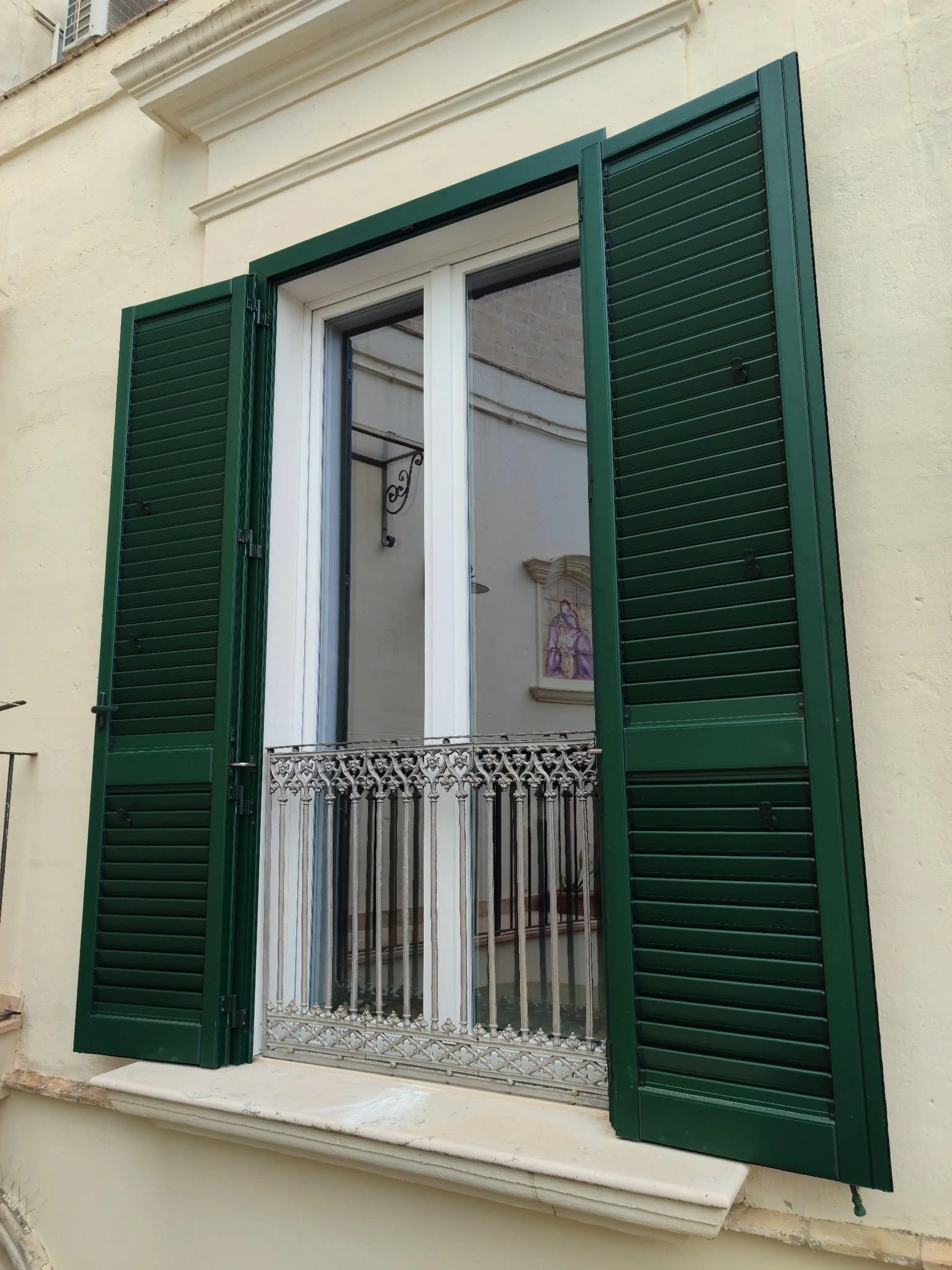 633121880 1494364336023671 3096511941220821291 N - Infissi in legno e legno-alluminio ad alto risparmio energetico | Quattroper