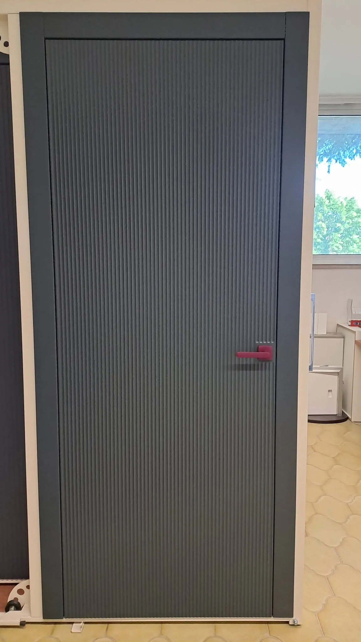 509440300 1287785480014892 1670601259805173595 N 11zon - Porte interne in legno massello e portoni blindati di sicurezza | Quattroper