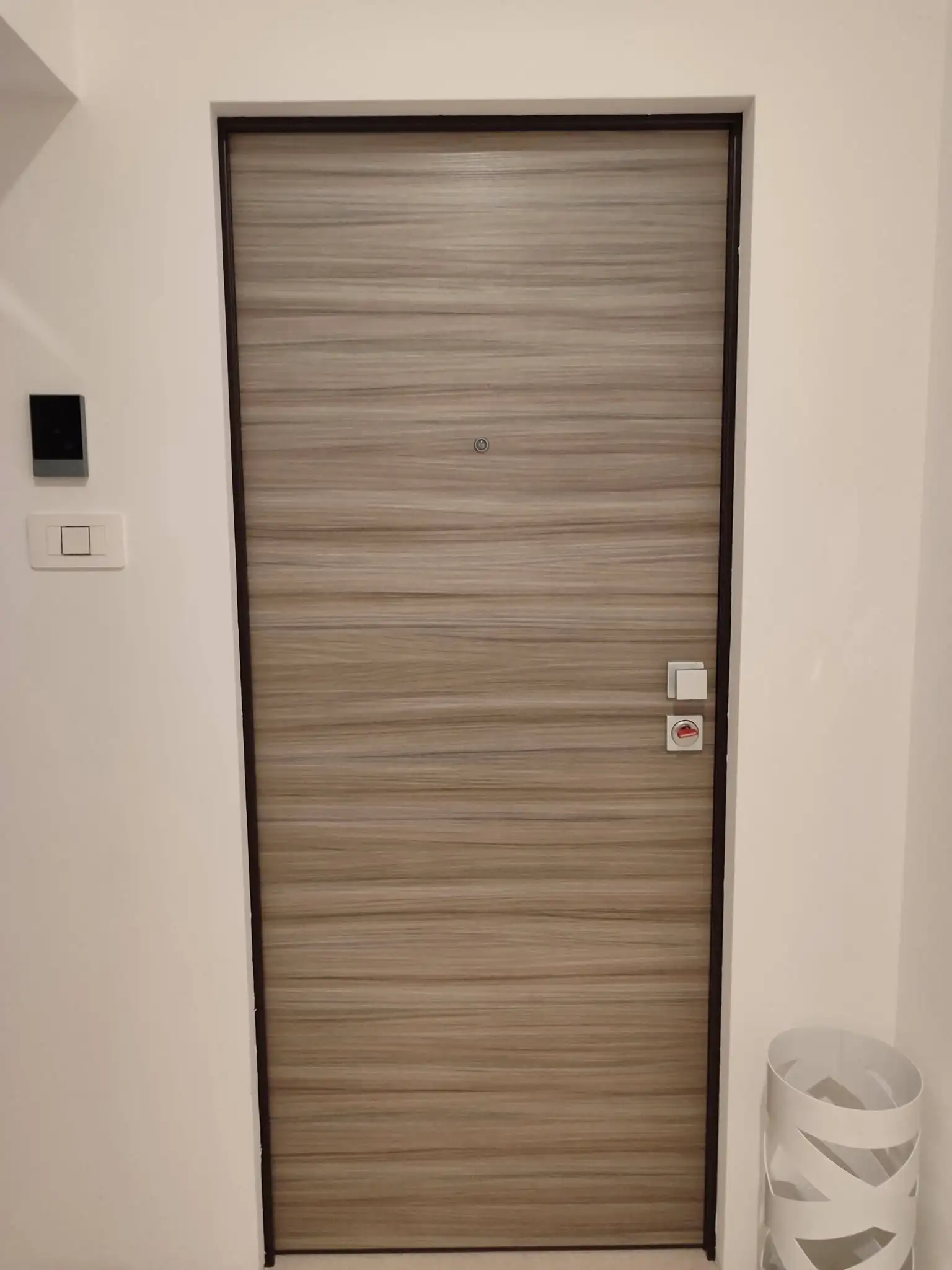 675153854 1552634936863277 2992684330906642668 N - Porte interne in legno massello e portoni blindati di sicurezza | Quattroper